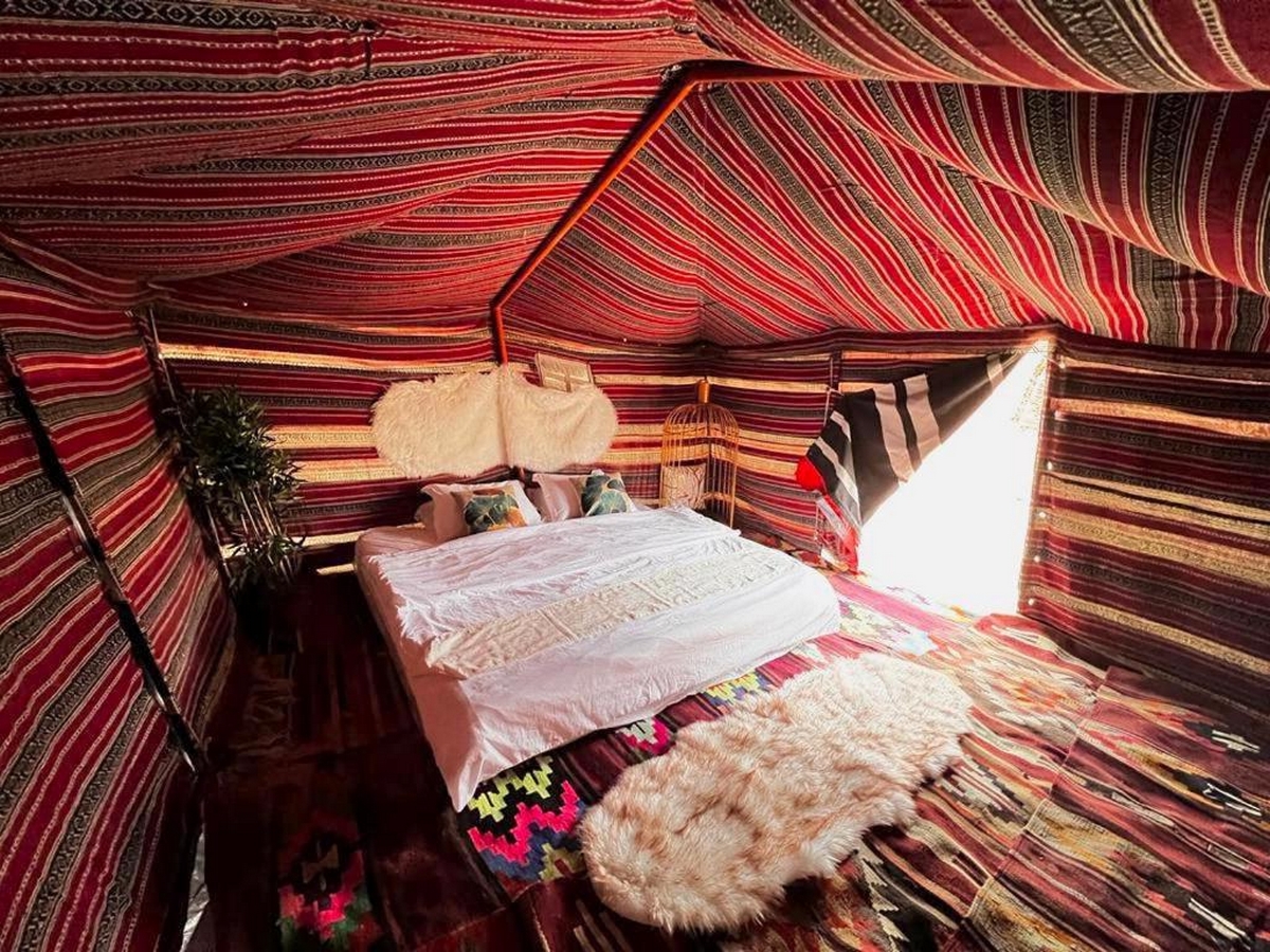 Arab desert camp wahiba sand sharqiyah sand dunes Bidiyah Oman 10